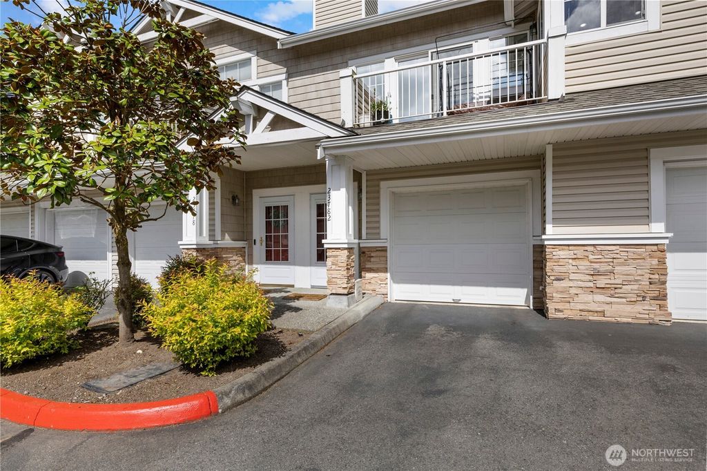 Photo of 23782 SE Summerhill Lane #5-4, Issaquah, WA 98029 (MLS # 2374721)