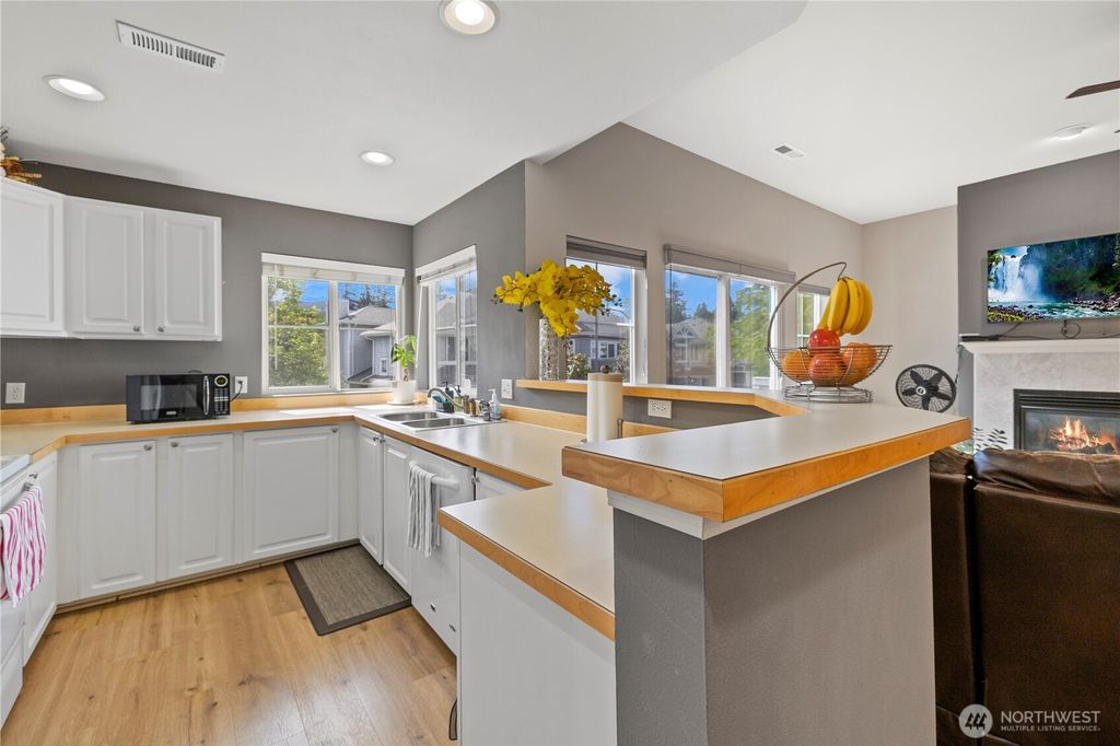 Photo of 23782 SE Summerhill Lane #5-4, Issaquah, WA 98029 (MLS # 2374721)