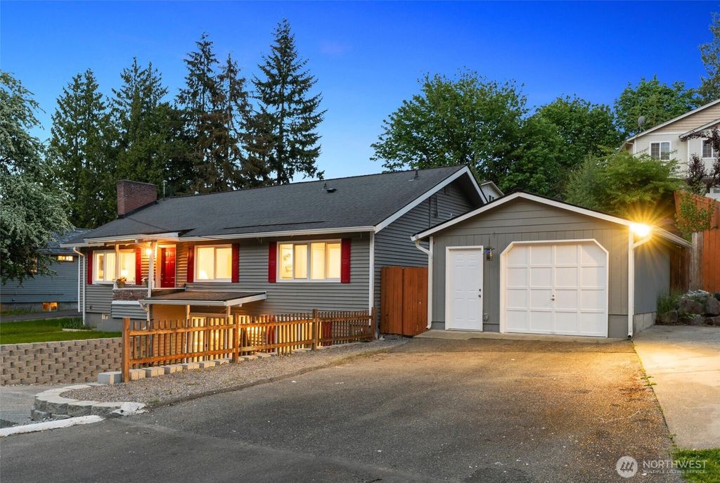 Photo of 4417 Grand Avenue, Everett, WA 98203 (MLS # 2385268)