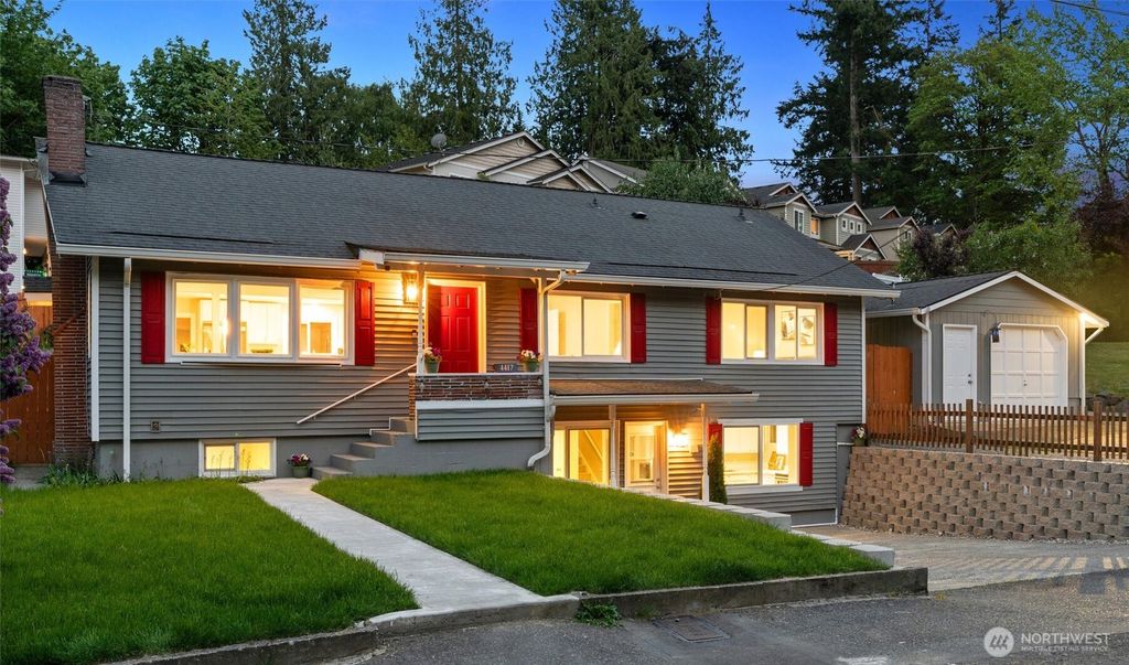 Photo of 4417 Grand Avenue, Everett, WA 98203 (MLS # 2385268)