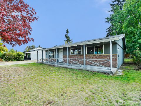 Photo of 1316 7th Avenue SE, Puyallup, WA 98372 (MLS # 2448377) Photo of 1316 7th Avenue SE, Puyallup, WA 98372 (MLS # 2448377)