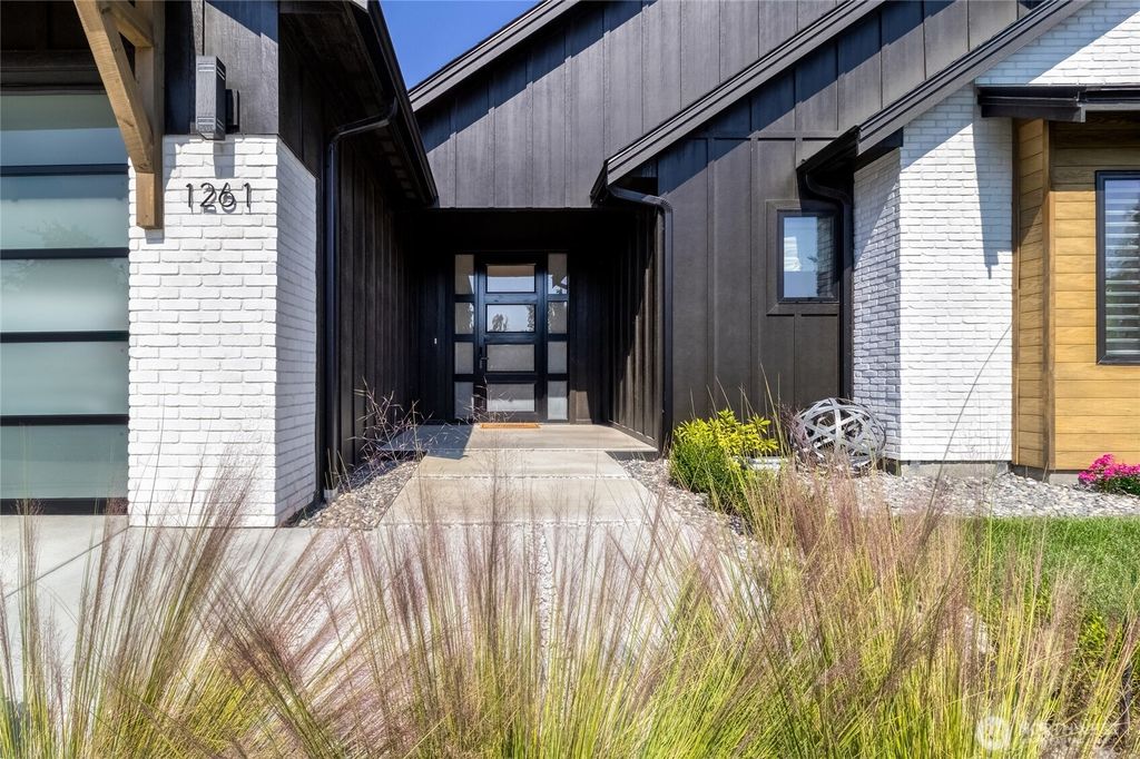 Photo of 1261 Doc Bar Place, Walla Walla, WA 99362 (MLS # 2497899)