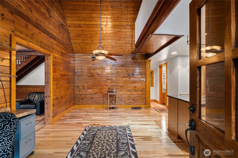 1061 Lauderdale Lane