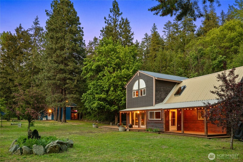 1061 Lauderdale Lane