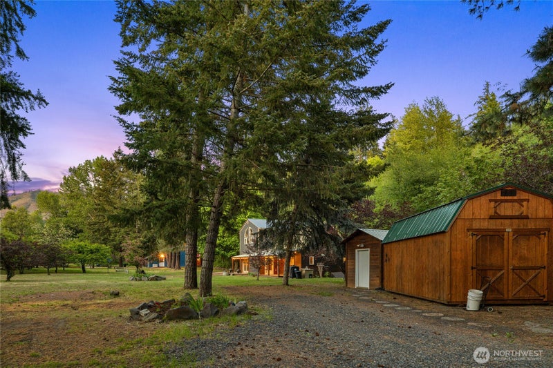 1061 Lauderdale Lane