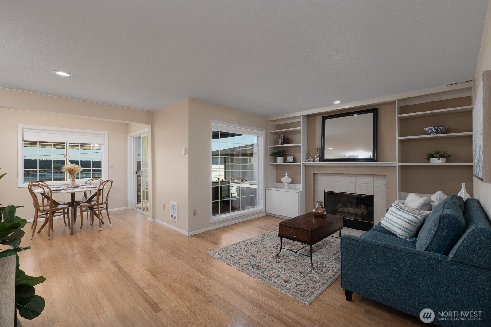 3148 Tahoma Place W