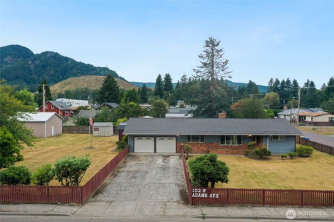 Photo of 102 W Adams Avenue, Morton, WA 98356 (MLS # 2572153)