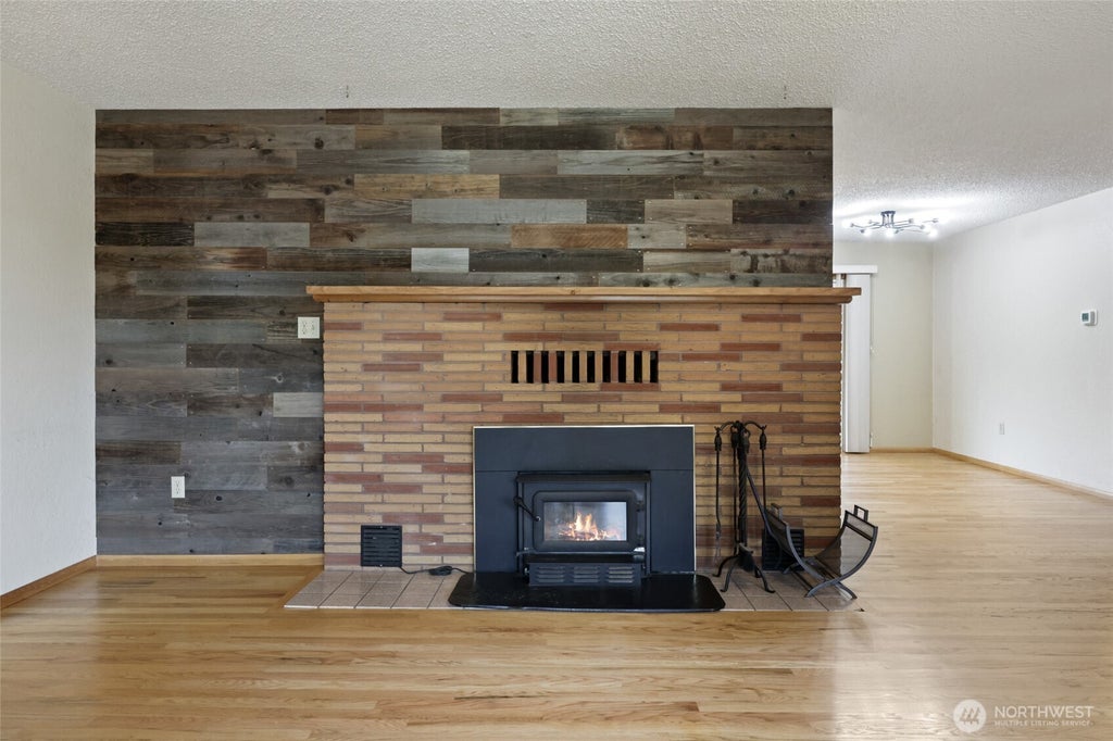 Photo of 102 W Adams Avenue, Morton, WA 98356 (MLS # 2572153)