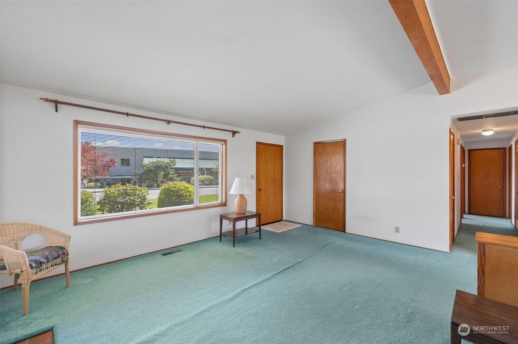 Photo of 1053 160th Avenue SE, Bellevue, WA 98008 (MLS # 2222820)