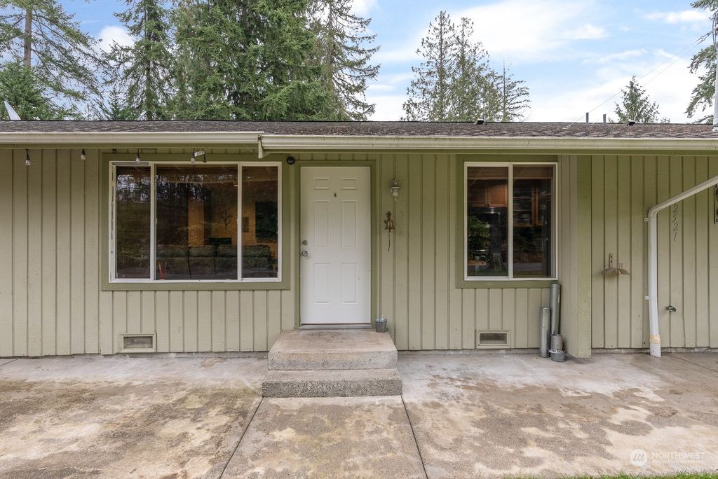 Photo of 12521 99th ave NE Ave, Arlington, WA 98223 (MLS # 2188723)