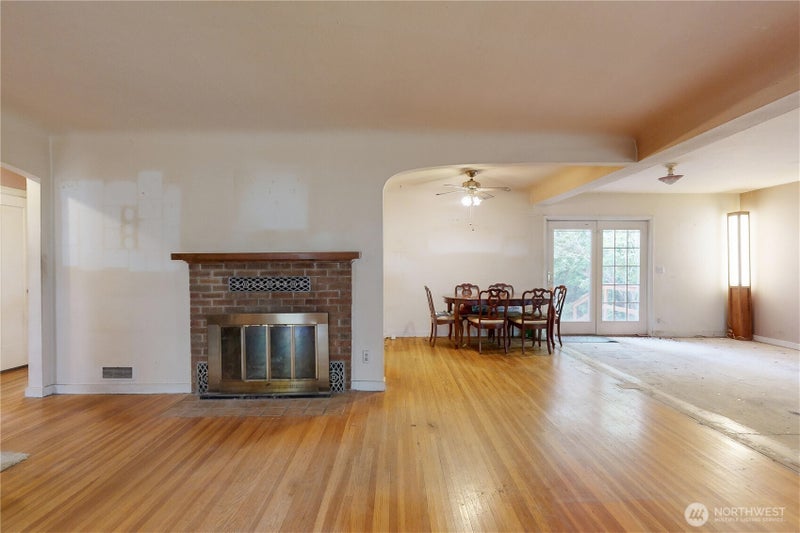 1227 Alvarado Terrace
