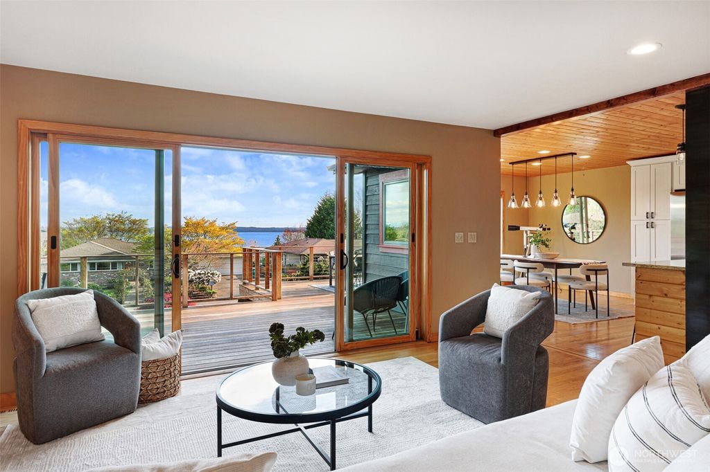 Photo of 3918 SW 107th Street, Seattle, WA 98146 (MLS # 2508820)