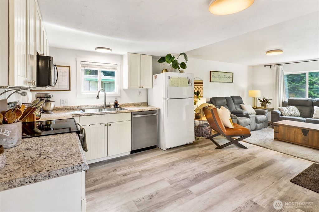 listing image 9360204977096735632