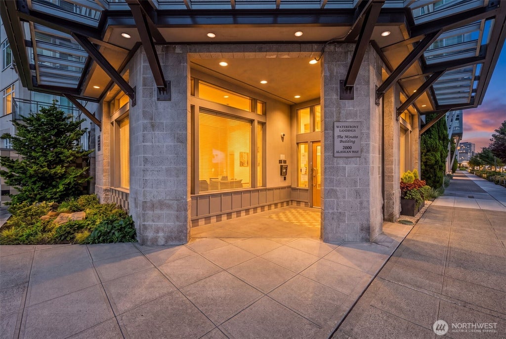 Photo of 2000 Alaskan Way #456, Seattle, WA 98121 (MLS # 2572466)