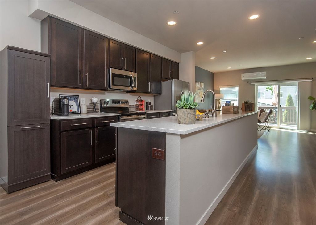 Photo of 16201 Meadow Road #B2, Lynnwood, WA 98087 (MLS # 1970159)