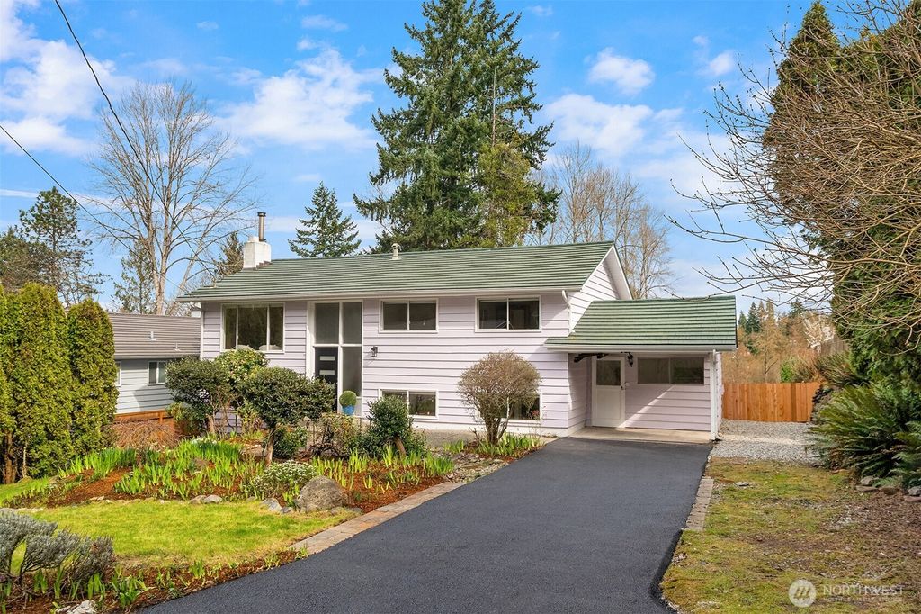 Photo of 1428 153rd Place SE, Bellevue, WA 98007 (MLS # 2489883)