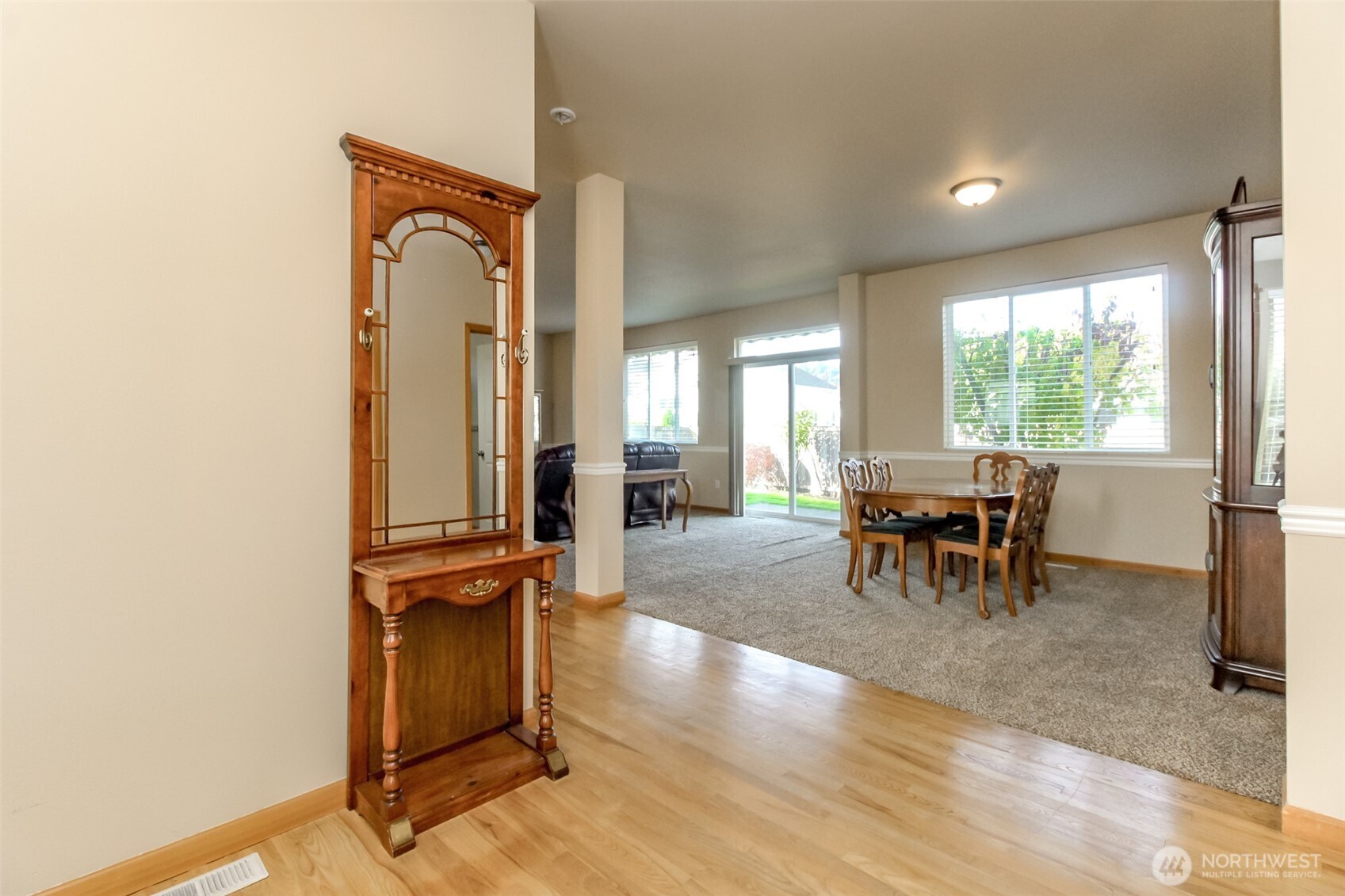 1113 Ofarrell Lane NW