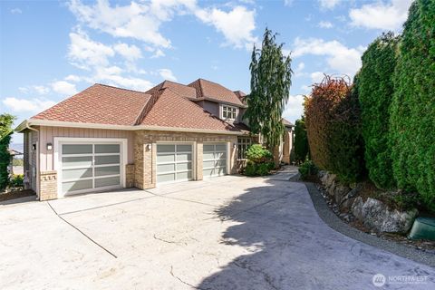 15832 SE 45th Street, Bellevue, WA 98006 - MLS#: 2348577