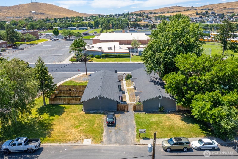 716 Frey Road NW