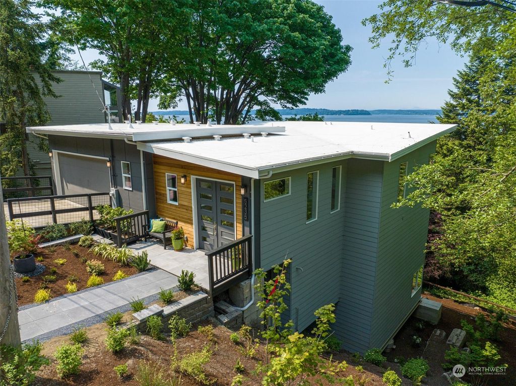 Photo of 5235 SW Jacobsen Road, Seattle, WA 98116 (MLS # 2034980)