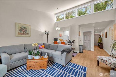 2933 76th Avenue SE 82B Mercer Island WA 98040