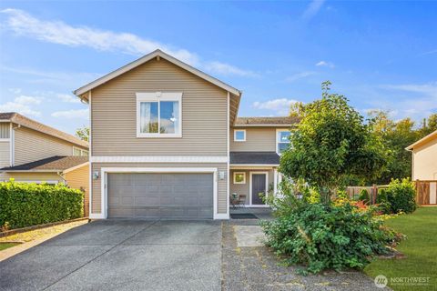 Photo of 2713 SE 4th Street, Renton, WA 98056 (MLS # 2449673) Photo of 2713 SE 4th Street, Renton, WA 98056 (MLS # 2449673)