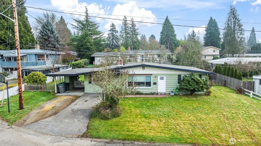 Photo of 3514 Parker Ln, Bremerton, WA 98310 (MLS # 2469617)