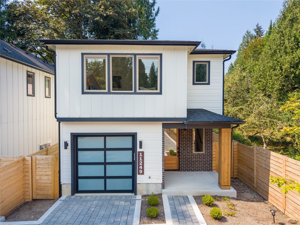 Photo of 11249 108th Avenue NE, Kirkland, WA 98033 (MLS # 2596778)