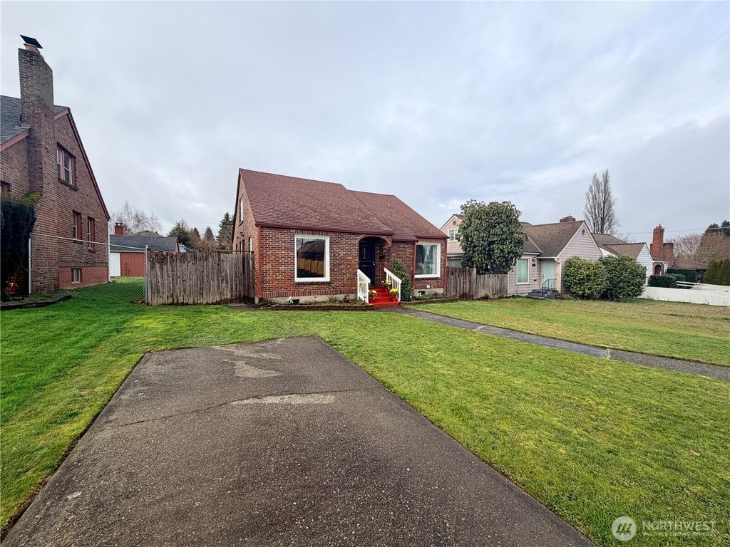 Photo of 6014 Pacific Avenue, Tacoma, WA 98408 (MLS # 2475863)