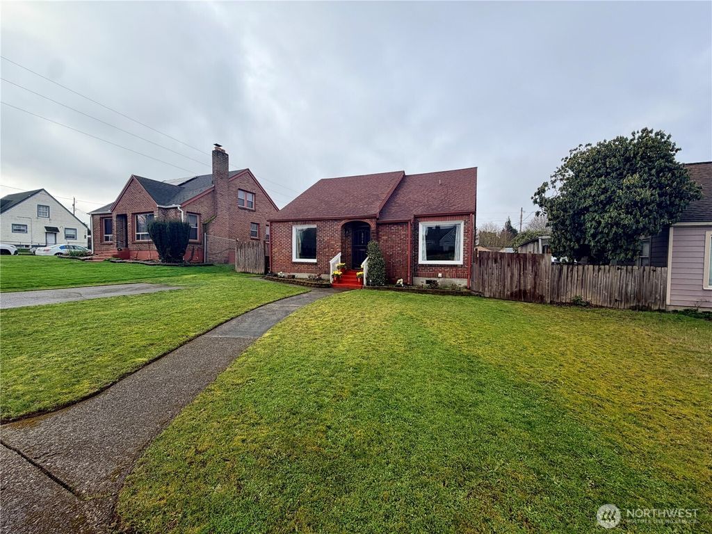 Photo of 6014 Pacific Avenue, Tacoma, WA 98408 (MLS # 2475863)