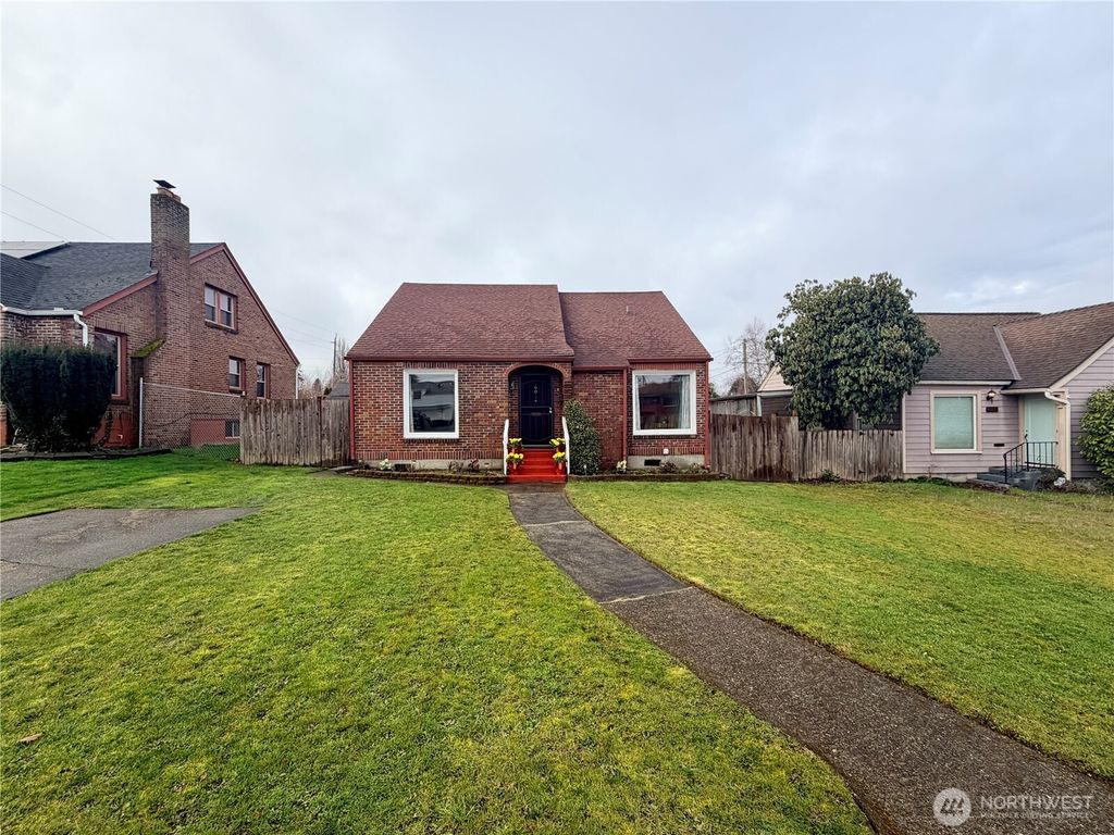 Photo of 6014 Pacific Avenue, Tacoma, WA 98408 (MLS # 2475863)