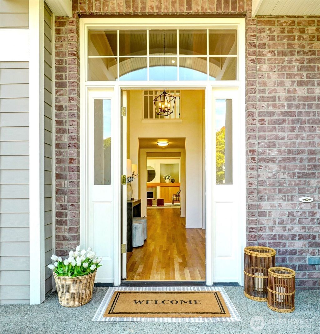 Photo of 20559 NE 31st Street, Sammamish, WA 98074 (MLS # 2405236)