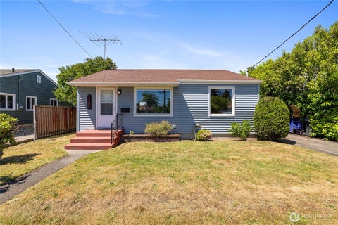 Photo of 7224 S Warner Street, Tacoma, WA 98409 (MLS # 2533745)
