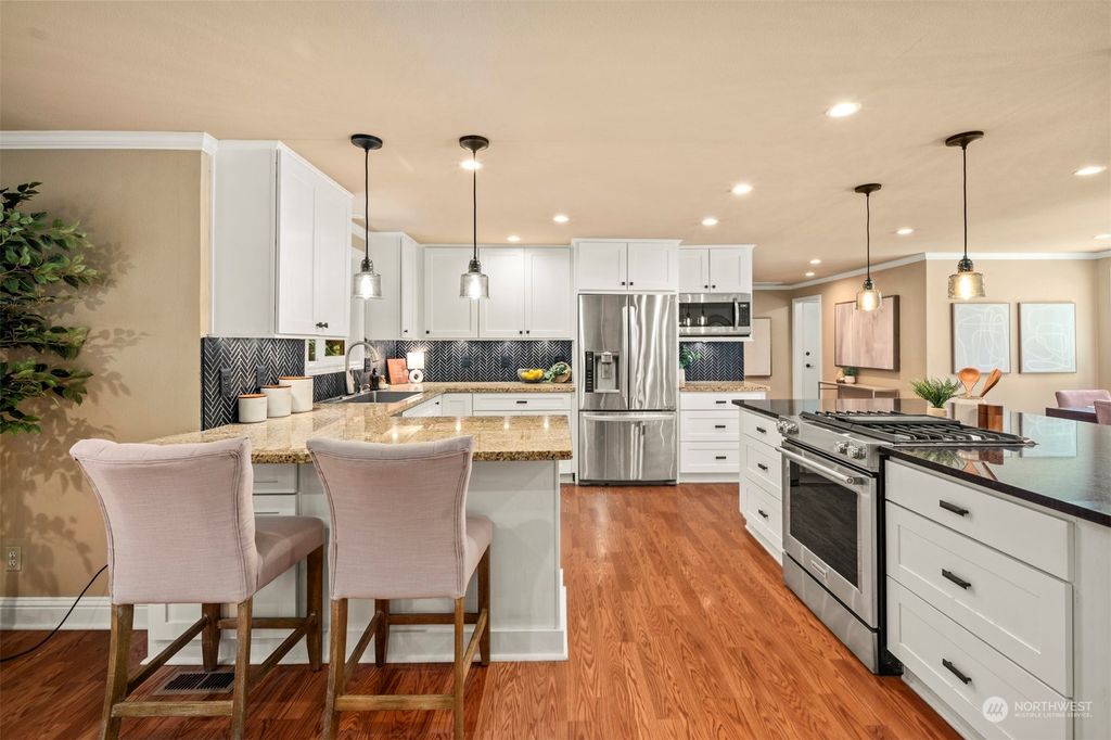 Photo of 13032 NE 184th Place, Bothell, WA 98011 (MLS # 2286358)