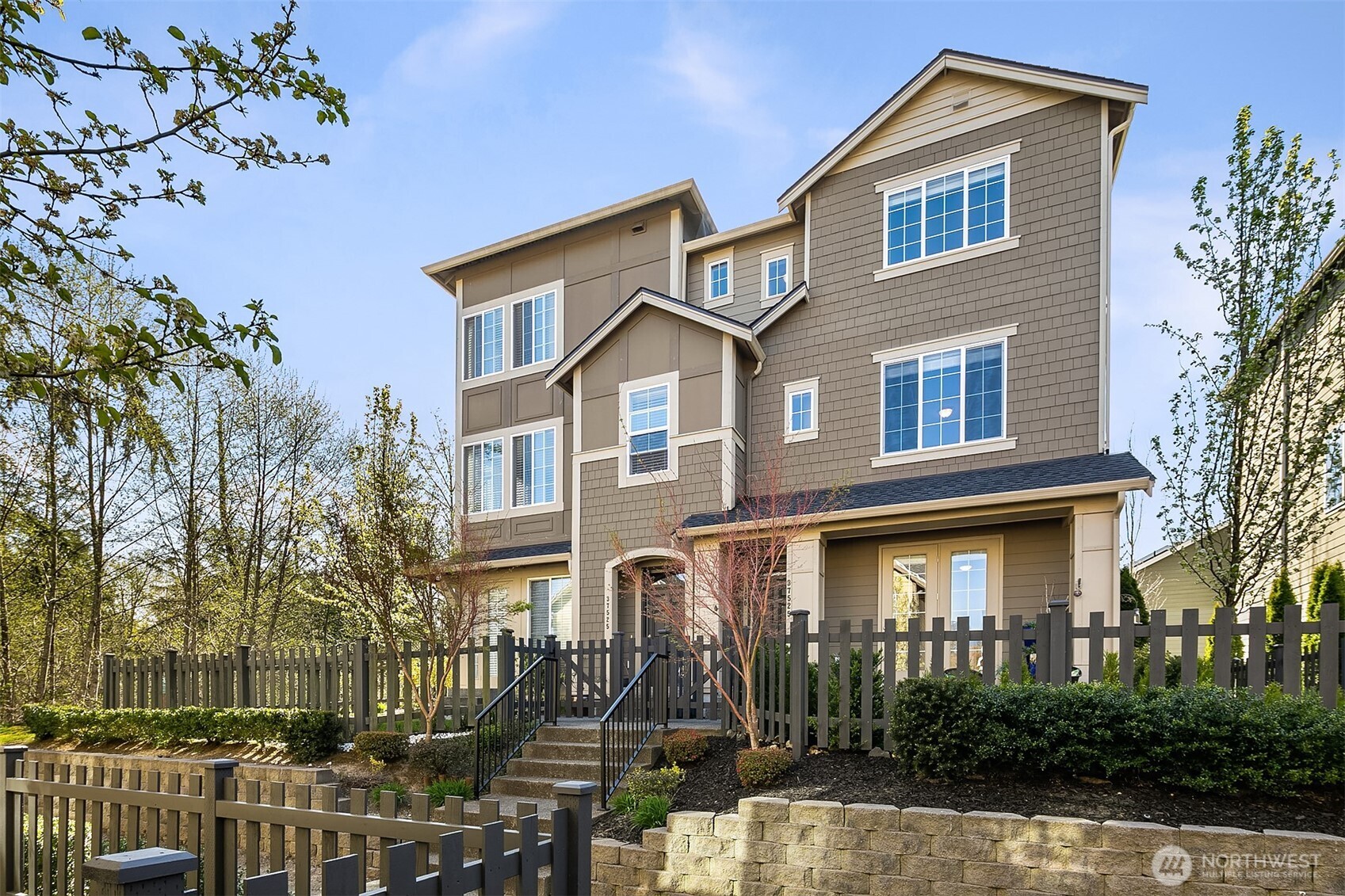 37525 SE Fury Street 100