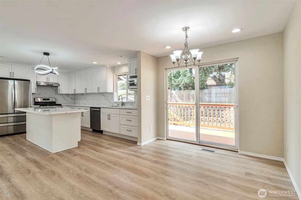 Photo of 21505 124th Avenue SE, Kent, WA 98031 (MLS # 2428039)