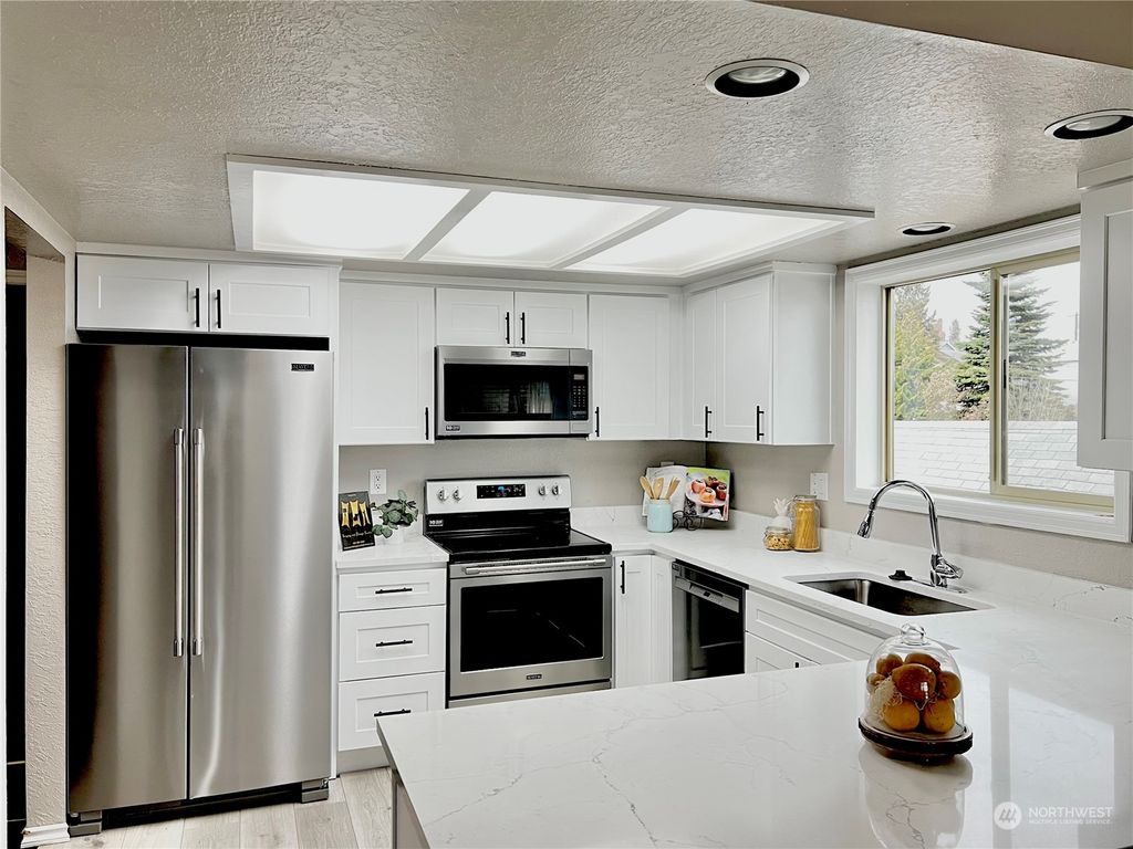 Photo of 3909 Wetmore Avenue #A3, Everett, WA 98201 (MLS # 2033063)