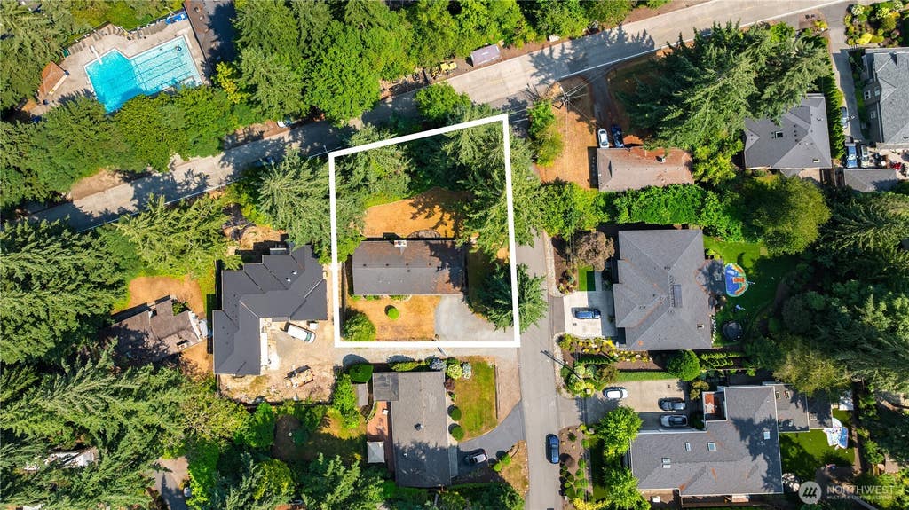 Photo of 10466 SE 19th Street, Bellevue, WA 98004 (MLS # 2561721)