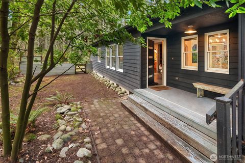 Photo of 12908 SW 244th Place, Vashon, WA 98070 (MLS # 2464079)