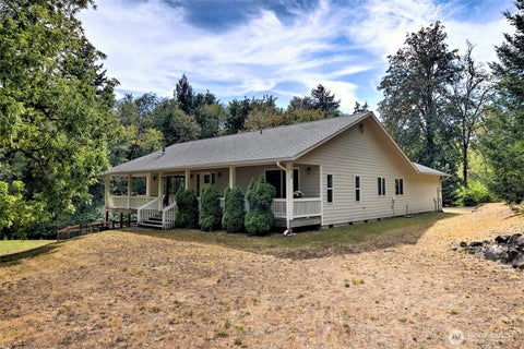 Photo of 1010 SE Binns Swiger Loop Road, Shelton, WA 98584 (MLS # 2576977)
