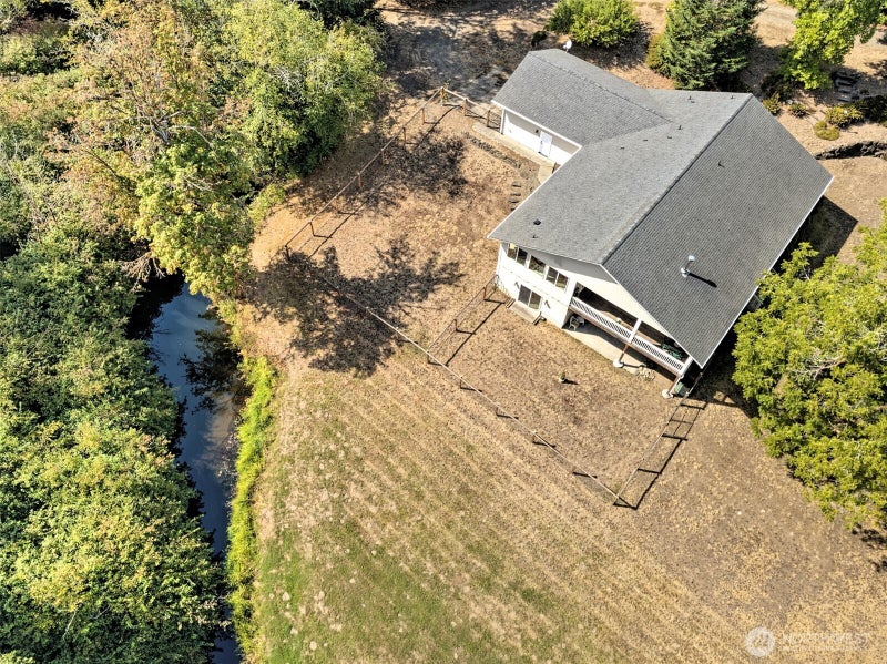1010 SE Binns Swiger Loop Road