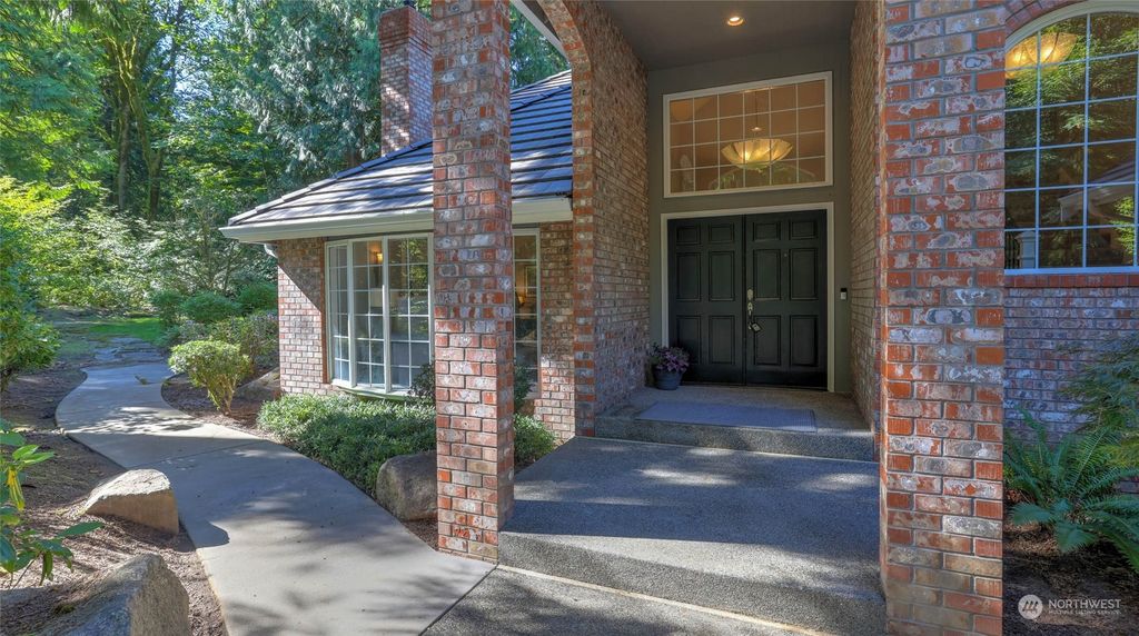 Photo of 14243 229th Drive SE, Issaquah, WA 98027 (MLS # 2287406)