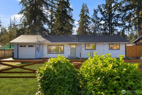 Photo of 9808 Lawndale Avenue SW, Lakewood, WA 98498 (MLS # 2503171)