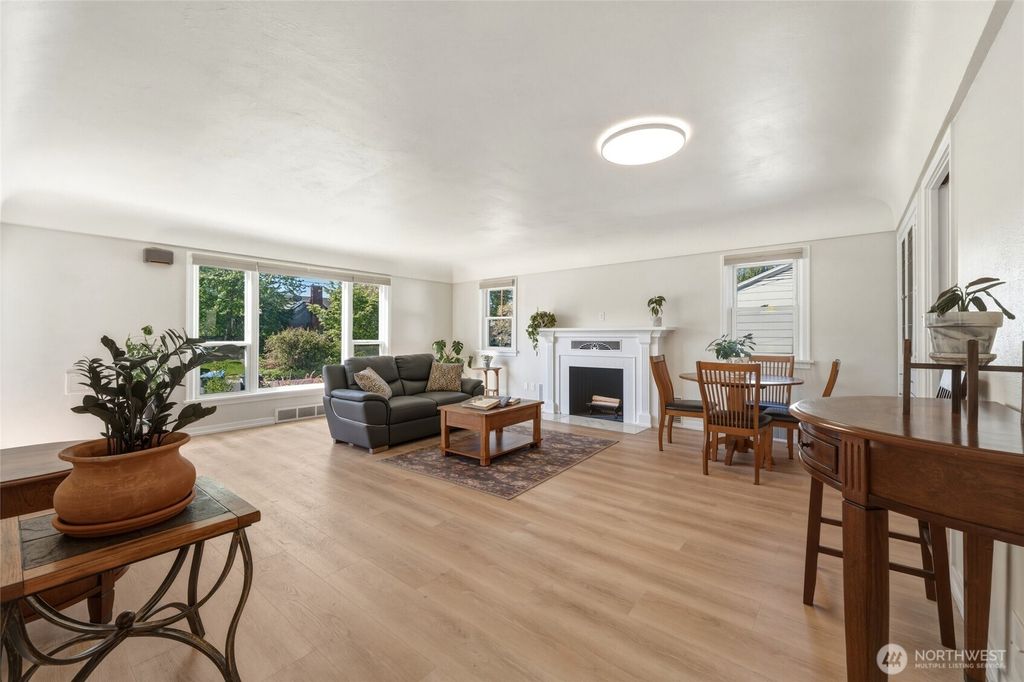 Photo of 709 Hobson Street, Walla Walla, WA 99362 (MLS # 2521083)