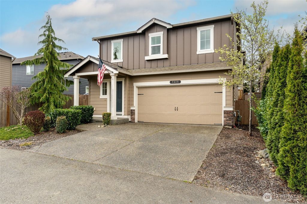 Photo of 7528 18th Place SE, Lake Stevens, WA 98588 (MLS # 2353014)
