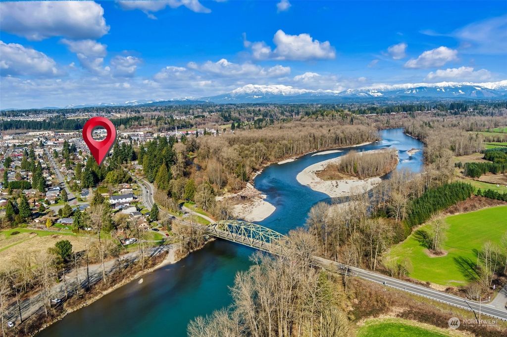 Photo of 426 S Lewis Street, Monroe, WA 98272 (MLS # 2208502)