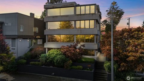 Photo of 1627 California Avenue SW #1, Seattle, WA 98116 (MLS # 2443367)