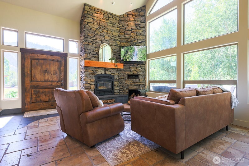 180 Country River Lane