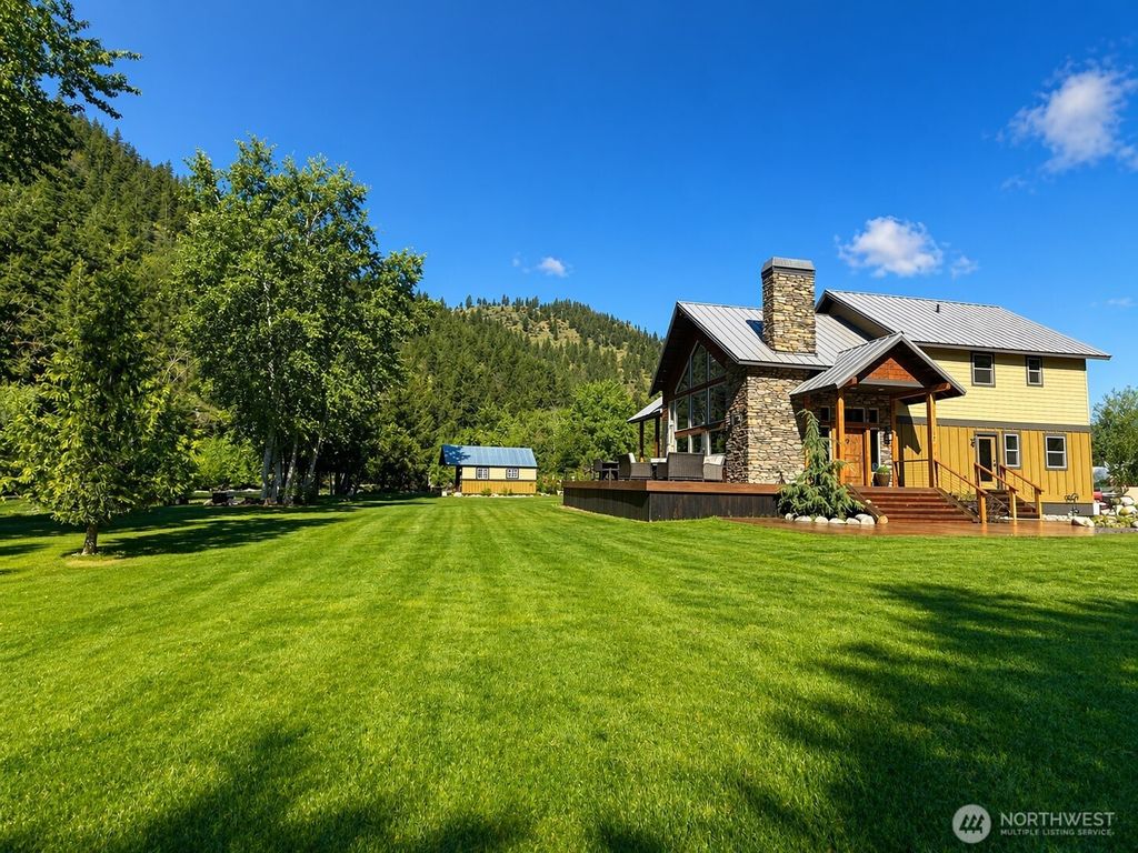 Photo of 180 Country River Lane, Entiat, WA 98822 (MLS # 2512871)