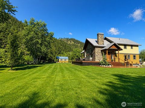 Photo of 180 Country River Lane, Entiat, WA 98822 (MLS # 2512871)